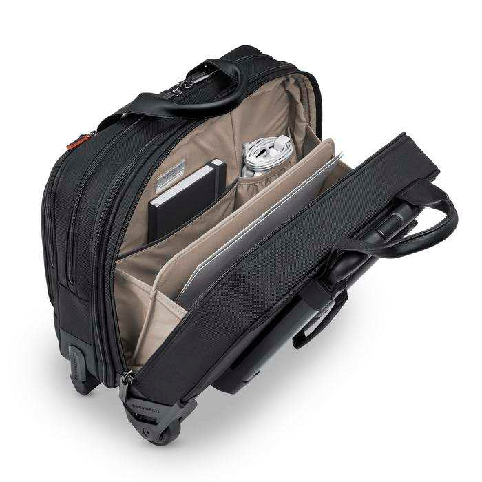 @Work Medium 2-Wheel Expandable Briefcase